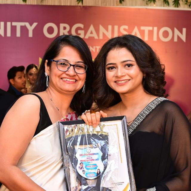 Director Mrs. Shraddha Jarulkar receiving salon award recognition